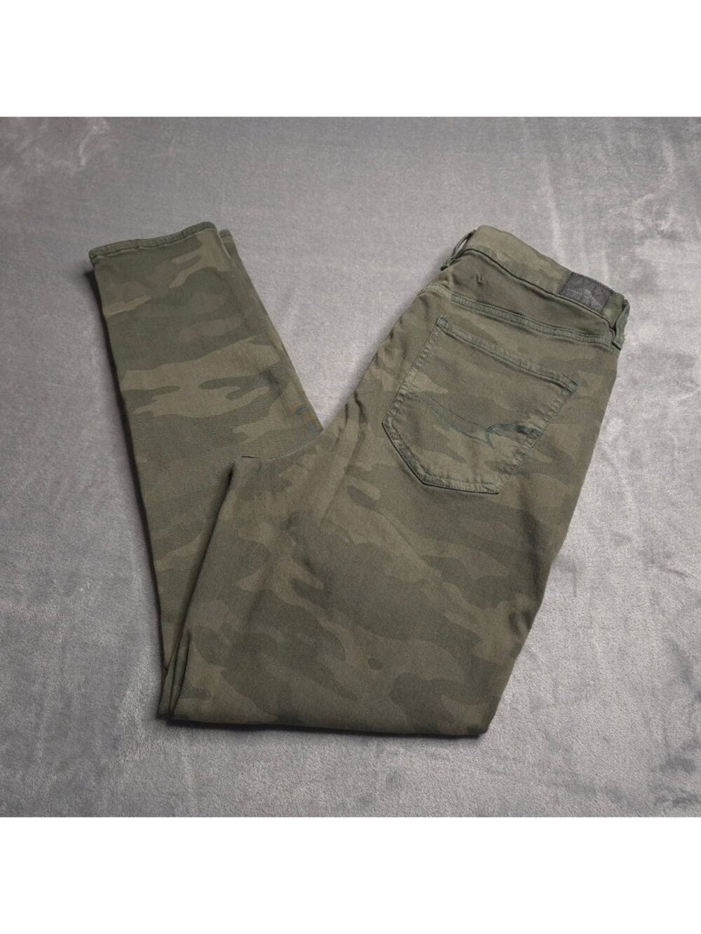 American Eagle Womens Camo Curvy Super Hi-Rise Jegging 16 Long Distressed